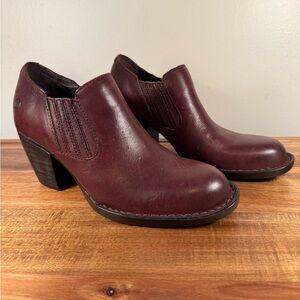 Born Women's Ankle Boots in Burgundy